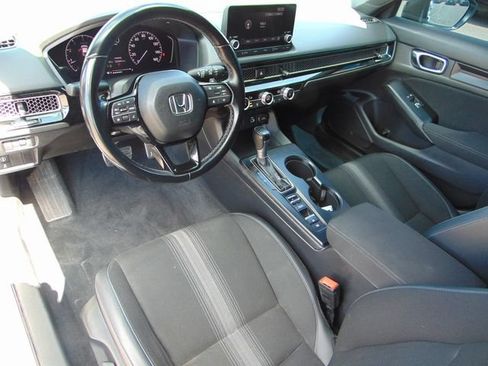 Used 2022 Honda Civic Sport image 11