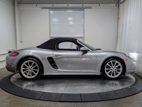 Used 2017 Porsche 718 Boxster image 10
