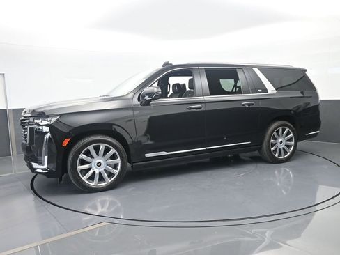 Used 2024 Cadillac Escalade ESV Premium Luxury Platinum AWD/4WD image 2