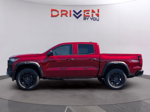New 2026 Chevrolet Colorado Trail Boss AWD/4WD image 2