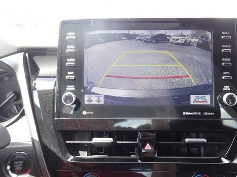 Used 2021 Toyota Camry SE w/ Cold Weather Package image 19