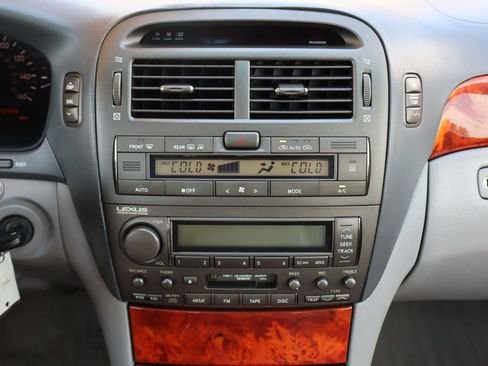 Used 2005 Lexus LS 430 image 35