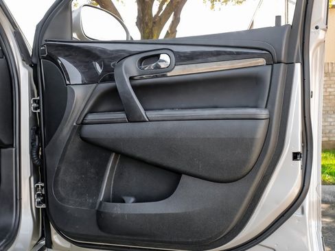 Used 2017 Buick Enclave Leather image 60
