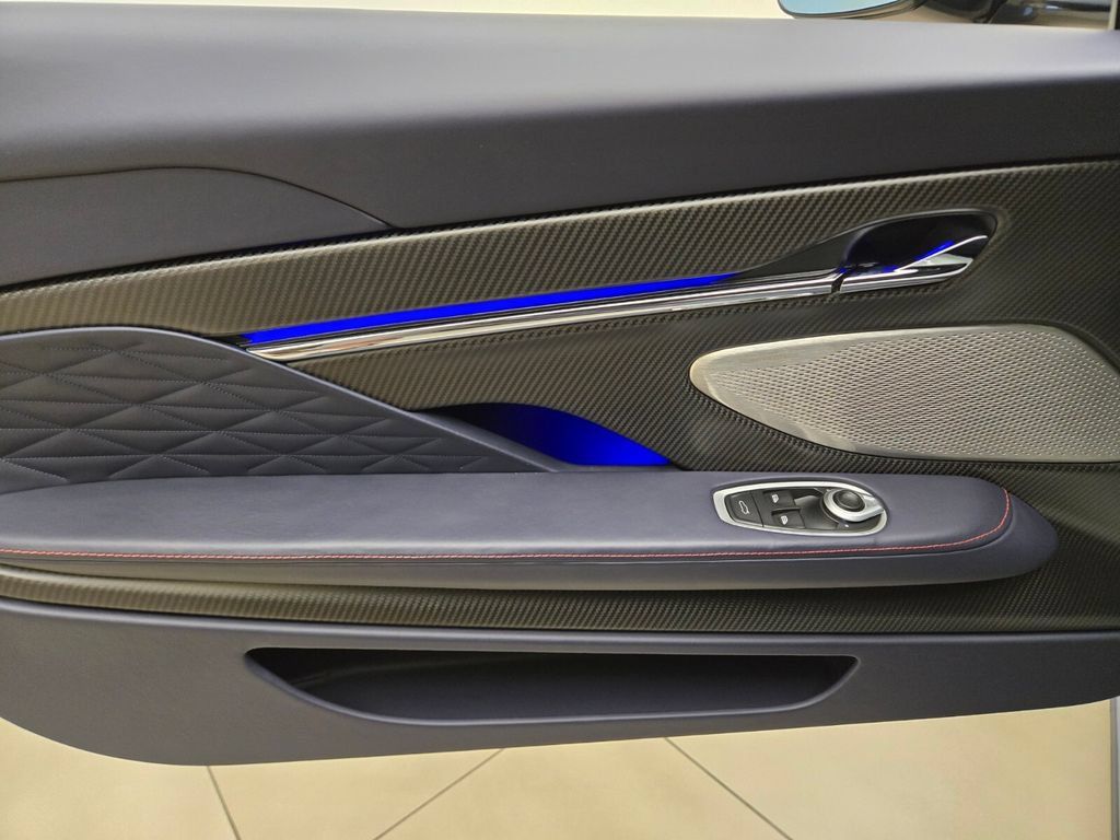 Used 2025 Aston Martin DB12 Coupe RWD image 28