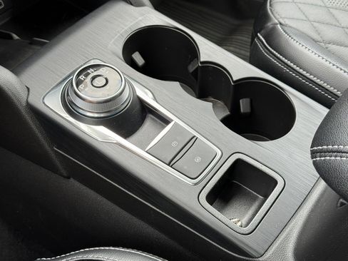 Used 2024 Ford Escape SE w/ PHEV Premium Package image 27