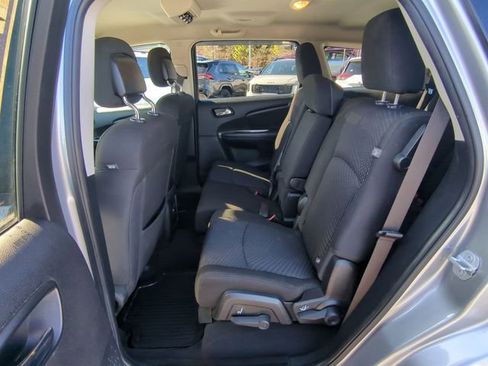 Used 2019 Dodge Journey SE w/ Connectivity Group image 32