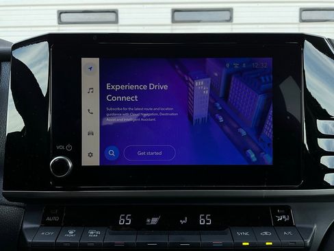 Used 2025 Toyota Camry LE image 28