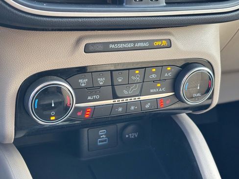 Used 2022 Ford Escape SE w/ Convenience Package image 13