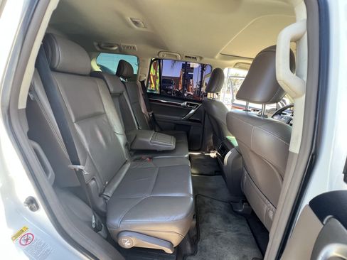 Used 2013 Lexus GX 460 GX 460 SPORT UTILITY 4D image 34