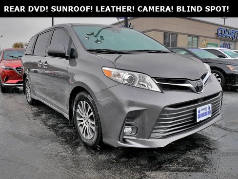 Used 2020 Toyota Sienna XLE Premium image 1