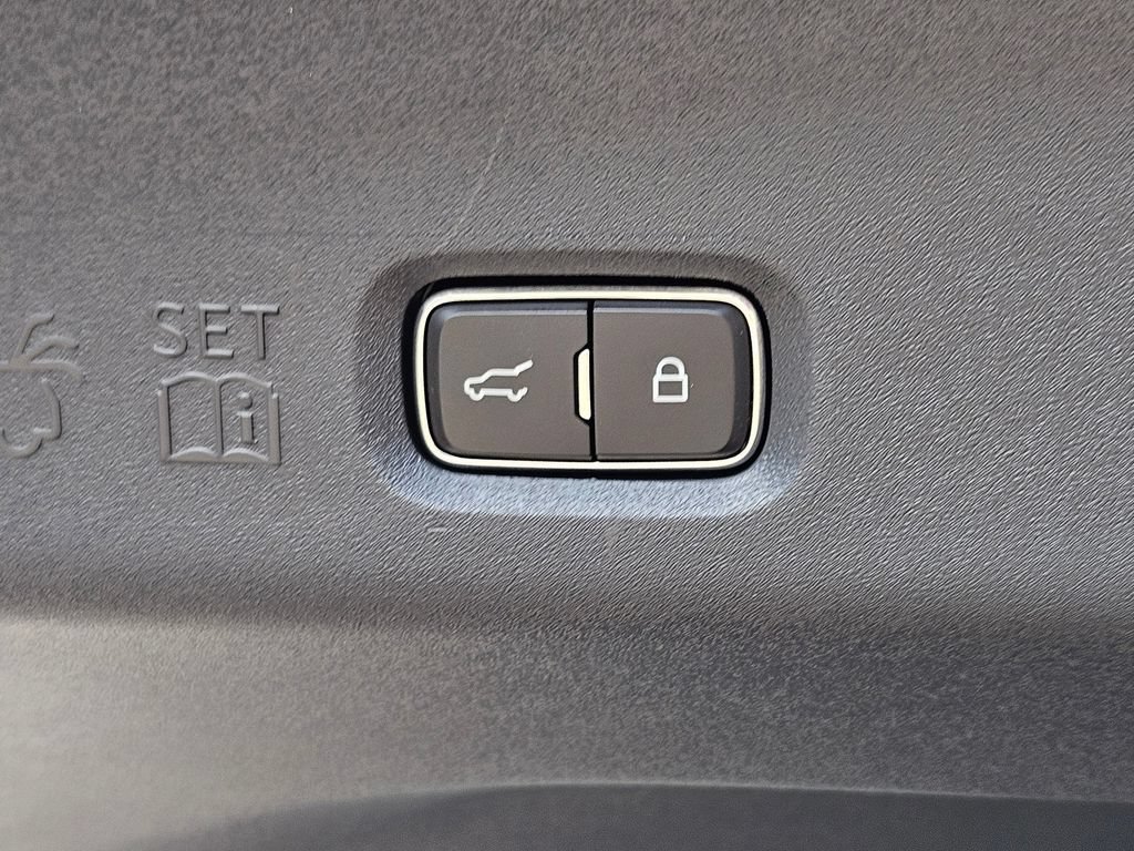 New 2027 Lincoln Navigator Reserve w/ Jet Appearance Package AWD/4WD image 13