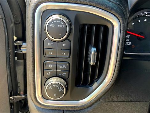 Used 2020 Chevrolet Silverado 1500 RST AWD/4WD image 34