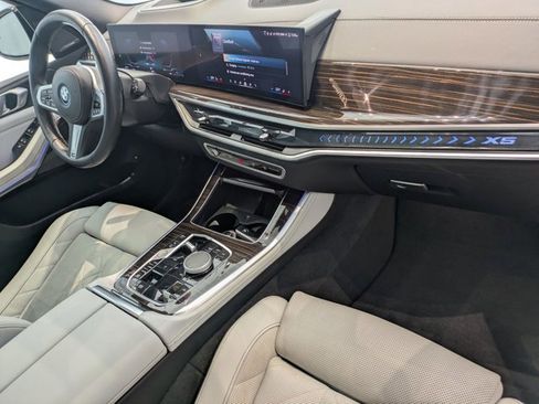 Used 2025 BMW X5 xDrive50e w/ M Sport Package image 28