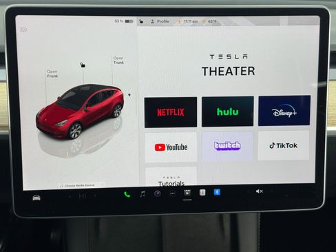 Used 2022 Tesla Model Y Long Range image 24