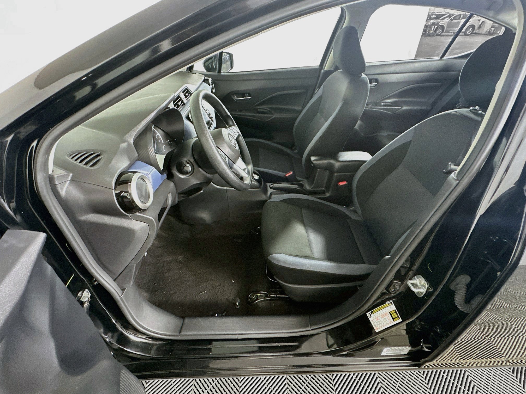 Used 2025 Nissan Versa SV FWD image 13