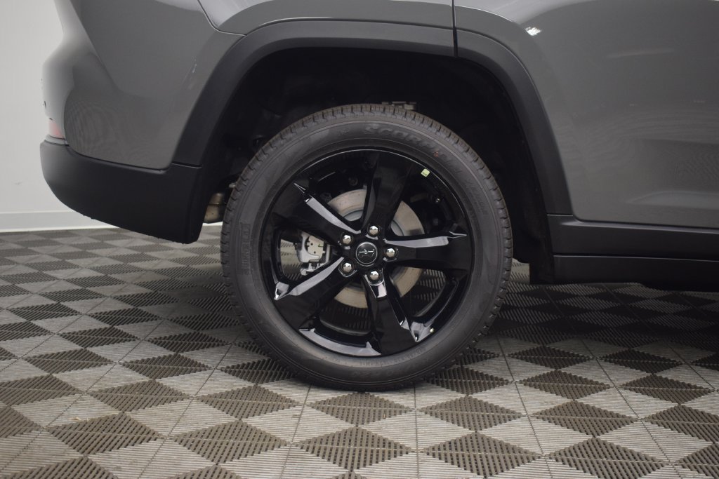 New 2027 Jeep Grand Cherokee Limited w/ Limited Altitude Package AWD/4WD image 9