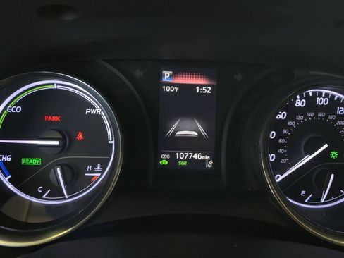 Used 2020 Toyota Camry SE FWD image 15