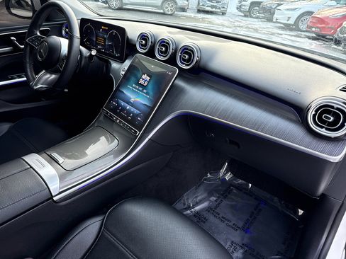 Used 2023 Mercedes-Benz C 300 4MATIC Sedan image 40