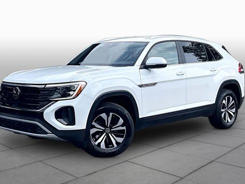 Used 2025 Volkswagen Atlas Cross Sport SE image 1