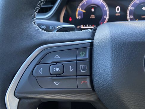 New 2025 Jeep Grand Cherokee Laredo image 17