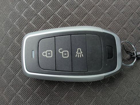 Used 2019 Buick Encore Preferred image 18