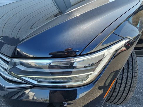 Certified 2024 Volkswagen Tiguan SE FWD image 33