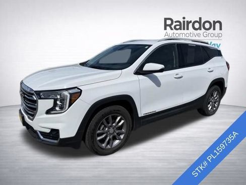 Used 2023 GMC Terrain SLT AWD/4WD image 3