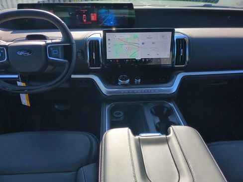 New 2025 Ford Expedition Platinum w/ Stealth Performance Package image 14