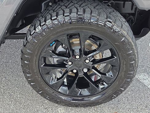 Used 2022 Jeep Wrangler Unlimited Sahara w/ Cold Weather Group image 7