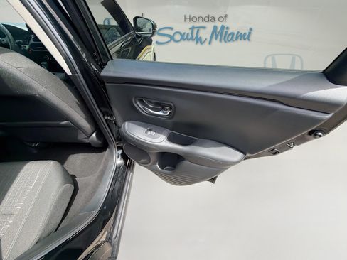 Certified 2025 Honda HR-V LX image 29