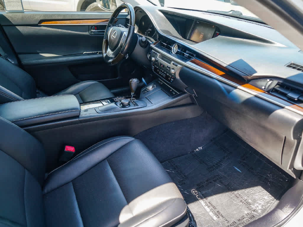 Used 2015 Lexus ES 350 w/ Premium Package FWD image 15