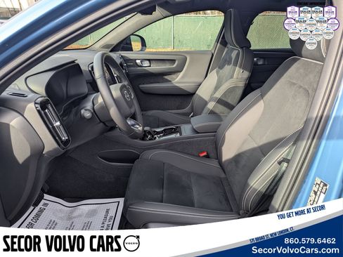 Used 2024 Volvo C40 P8 Recharge Ultimate w/ Protection Package Premier image 8