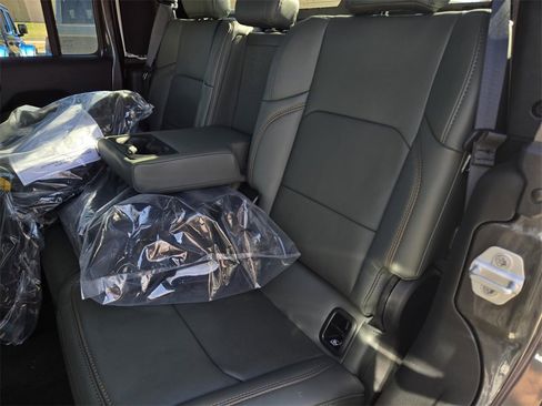 New 2026 Jeep Gladiator Mojave image 12