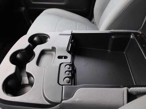 Used 2016 RAM 2500 Tradesman w/ Chrome Appearance Group image 39