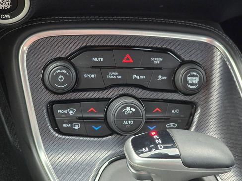 Used 2017 Dodge Challenger R/T Scat Pack w/ Leather Interior Group image 35