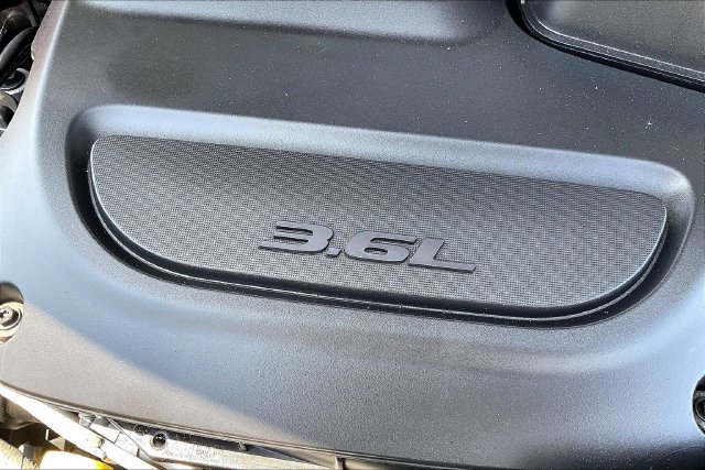Used 2023 Chrysler Voyager LX FWD image 32