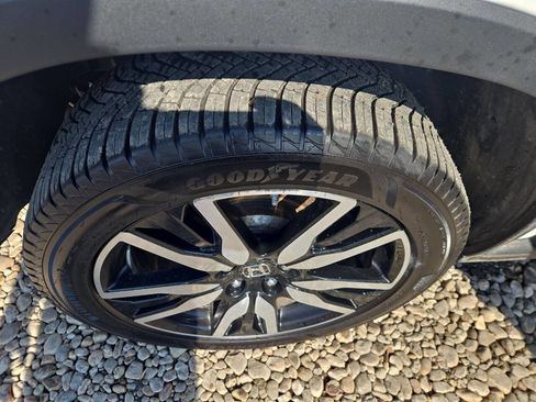 Used 2021 Honda Pilot Touring image 24