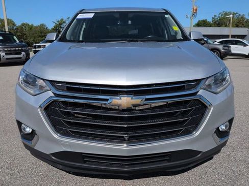 Used 2020 Chevrolet Traverse LT w/ LT Premium Package FWD image 9