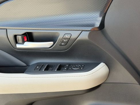 Used 2024 Toyota Grand Highlander AWD Hybrid image 29