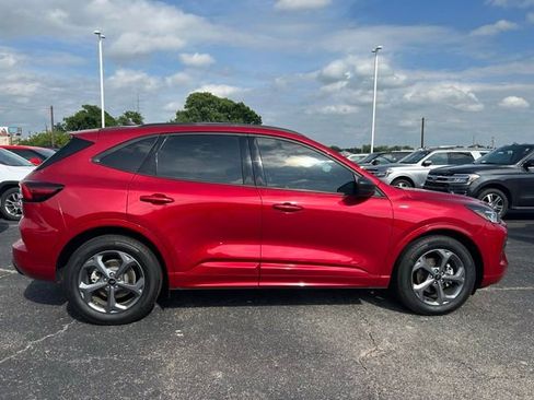 Used 2024 Ford Escape ST-Line w/ Tech Pack #1 FWD image 4