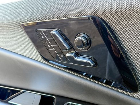 New 2026 Cadillac Optiq Luxury 1 image 17