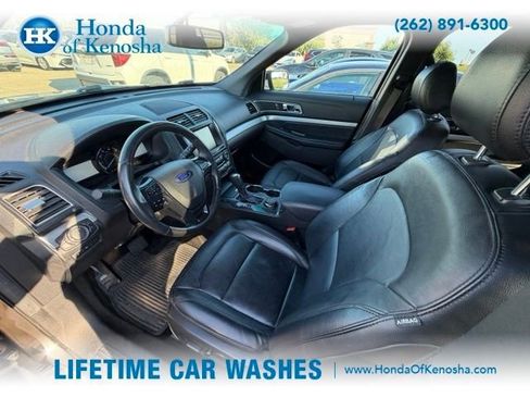 Used 2016 Ford Explorer XLT w/ Equipment Group 202A AWD/4WD image 5