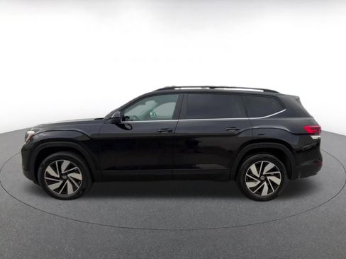 Used 2025 Volkswagen Atlas SE image 9