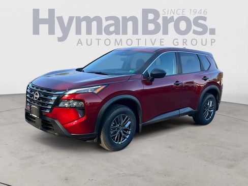 Used 2025 Nissan Rogue S image 8