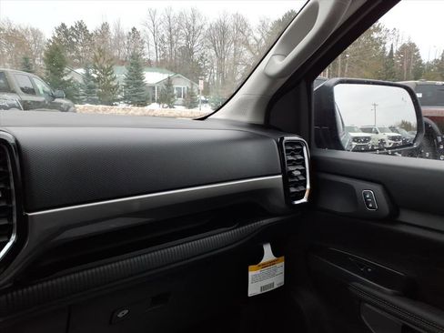 New 2025 Ford Ranger XLT image 11
