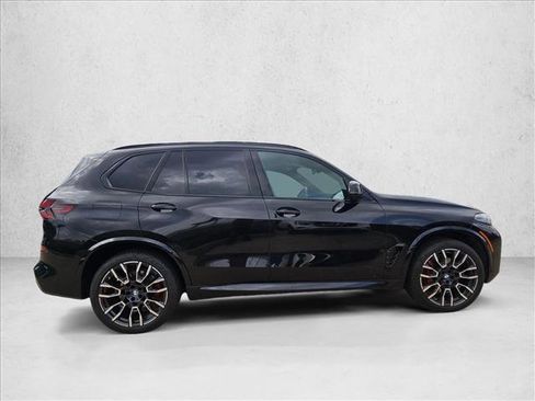 Used 2024 BMW X5 xDrive40i w/ M Sport Package AWD/4WD image 4