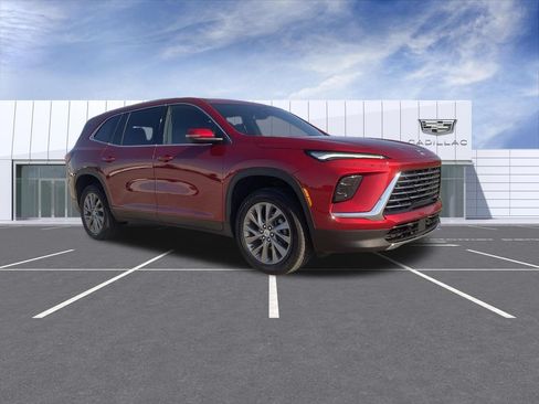 Used 2025 Buick Enclave Preferred AWD/4WD image 2