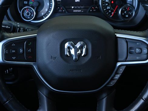 Used 2020 RAM 1500 Laramie AWD/4WD image 31
