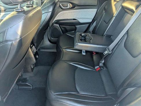 Used 2022 Jeep Compass Latitude w/ Sun and Sound Group image 17