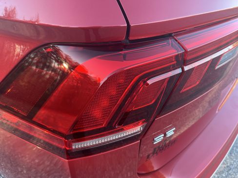 Used 2023 Volkswagen Tiguan SE image 11